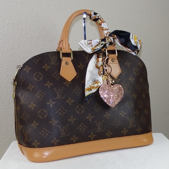 Authentic Louis Vuitton Alma - Picture 1 of 8